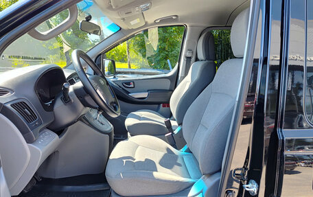Hyundai H-1 II рестайлинг, 2018 год, 2 750 000 рублей, 20 фотография