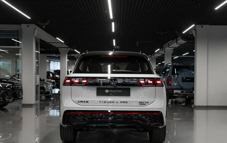 Volkswagen Tiguan, 2025 год, 4 700 000 рублей, 6 фотография