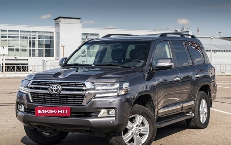 Toyota Land Cruiser 200, 2012 год, 3 698 000 рублей, 2 фотография