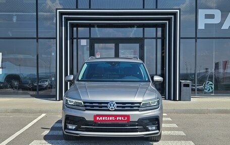 Volkswagen Tiguan II, 2019 год, 3 221 000 рублей, 2 фотография