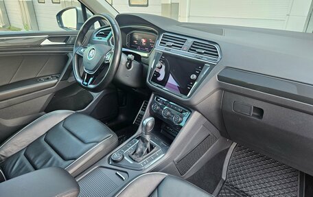 Volkswagen Tiguan II, 2019 год, 3 221 000 рублей, 7 фотография