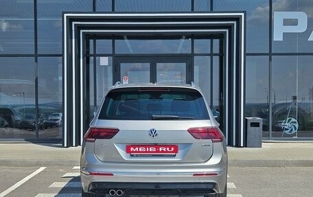 Volkswagen Tiguan II, 2019 год, 3 221 000 рублей, 5 фотография