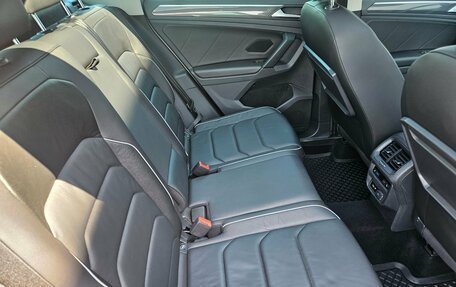 Volkswagen Tiguan II, 2019 год, 3 221 000 рублей, 10 фотография