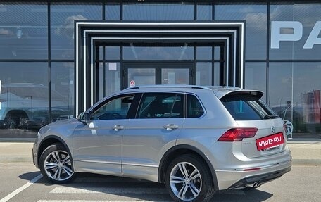 Volkswagen Tiguan II, 2019 год, 3 221 000 рублей, 6 фотография