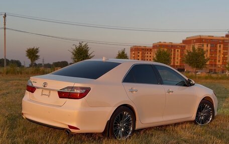 Toyota Camry, 2017 год, 2 100 000 рублей, 4 фотография
