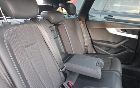 Audi A4, 2018 год, 3 120 000 рублей, 19 фотография