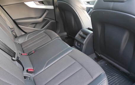 Audi A4, 2018 год, 3 120 000 рублей, 20 фотография