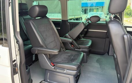 Volkswagen Multivan T6 рестайлинг, 2018 год, 3 750 000 рублей, 9 фотография