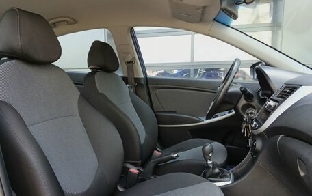 Hyundai Solaris II рестайлинг, 2013 год, 929 000 рублей, 20 фотография