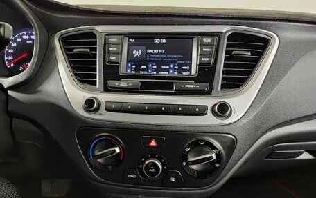 Hyundai Solaris II рестайлинг, 2018 год, 1 050 000 рублей, 18 фотография