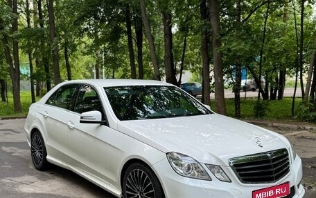 Mercedes-Benz E-Класс, 2013 год, 2 000 000 рублей, 1 фотография