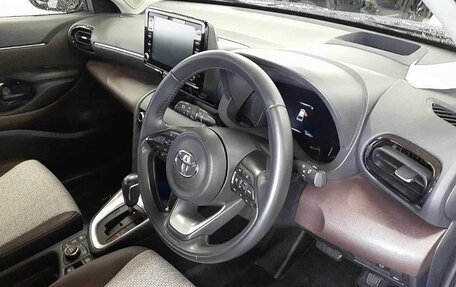 Toyota Yaris Cross, 2022 год, 1 452 010 рублей, 9 фотография