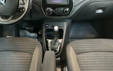 Renault Kaptur I рестайлинг, 2018 год, 1 400 000 рублей, 23 фотография