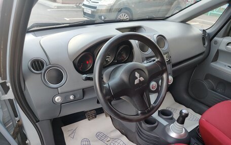 Mitsubishi Colt VI рестайлинг, 2005 год, 300 000 рублей, 12 фотография