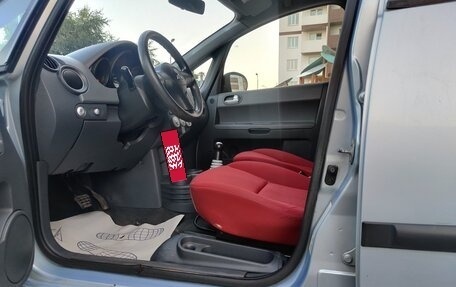 Mitsubishi Colt VI рестайлинг, 2005 год, 300 000 рублей, 10 фотография