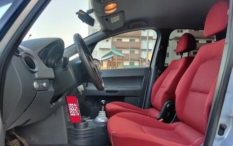 Mitsubishi Colt VI рестайлинг, 2005 год, 300 000 рублей, 11 фотография