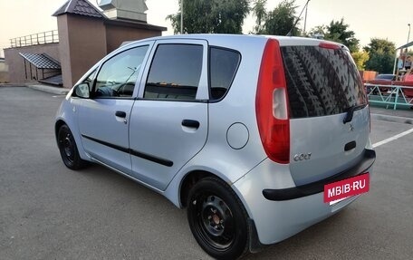 Mitsubishi Colt VI рестайлинг, 2005 год, 300 000 рублей, 3 фотография