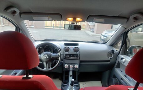 Mitsubishi Colt VI рестайлинг, 2005 год, 300 000 рублей, 28 фотография