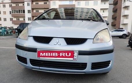 Mitsubishi Colt VI рестайлинг, 2005 год, 300 000 рублей, 23 фотография