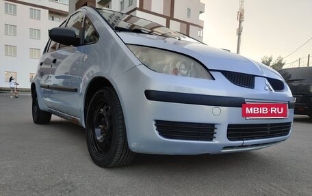 Mitsubishi Colt VI рестайлинг, 2005 год, 300 000 рублей, 24 фотография