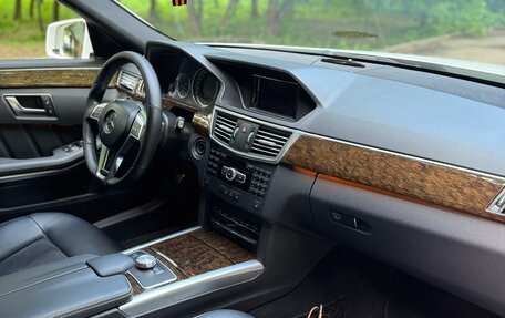 Mercedes-Benz E-Класс, 2013 год, 2 000 000 рублей, 13 фотография