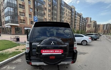 Mitsubishi Pajero IV, 2012 год, 2 200 000 рублей, 2 фотография
