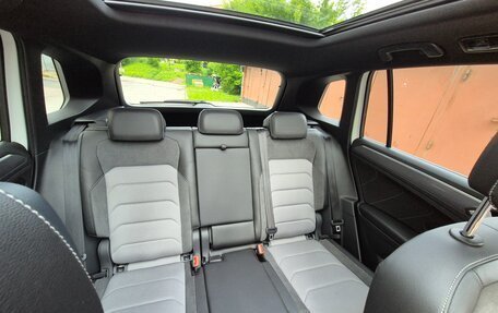 Volkswagen Tiguan II, 2019 год, 3 890 000 рублей, 13 фотография