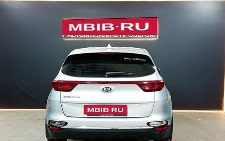 KIA Sportage IV рестайлинг, 2021 год, 2 550 000 рублей, 5 фотография