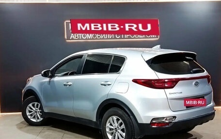 KIA Sportage IV рестайлинг, 2021 год, 2 550 000 рублей, 7 фотография