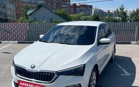 Skoda Rapid II, 2021 год, 1 680 000 рублей, 1 фотография
