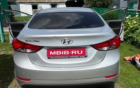 Hyundai Elantra V, 2014 год, 750 000 рублей, 1 фотография