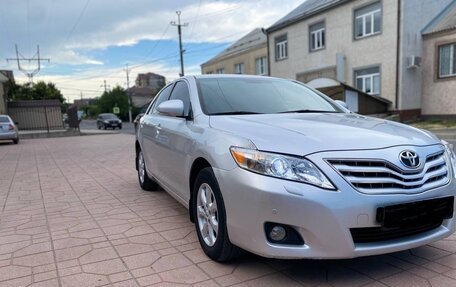 Toyota Camry, 2011 год, 1 015 000 рублей, 3 фотография