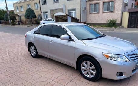 Toyota Camry, 2011 год, 1 015 000 рублей, 4 фотография