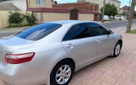 Toyota Camry, 2011 год, 1 015 000 рублей, 2 фотография