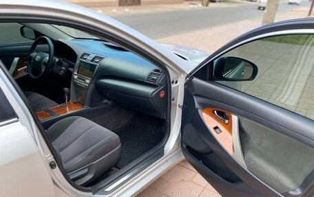 Toyota Camry, 2011 год, 1 015 000 рублей, 9 фотография