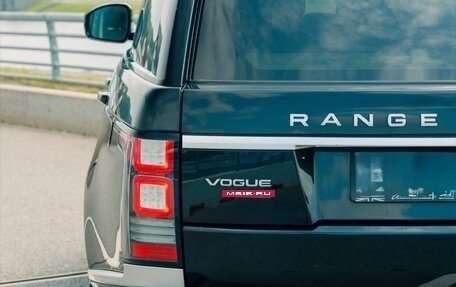 Land Rover Range Rover IV рестайлинг, 2017 год, 5 500 000 рублей, 4 фотография