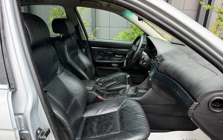 BMW 5 серия, 1998 год, 720 000 рублей, 24 фотография