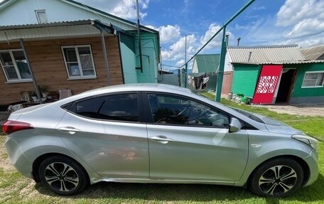 Hyundai Elantra V, 2014 год, 750 000 рублей, 3 фотография