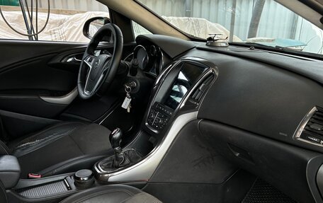 Opel Astra J, 2011 год, 650 000 рублей, 9 фотография