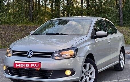 Volkswagen Polo VI (EU Market), 2013 год, 780 000 рублей, 2 фотография