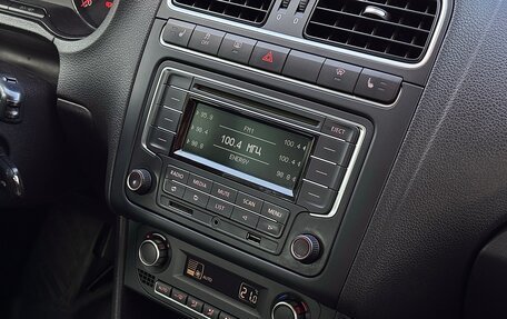Volkswagen Polo VI (EU Market), 2013 год, 780 000 рублей, 32 фотография