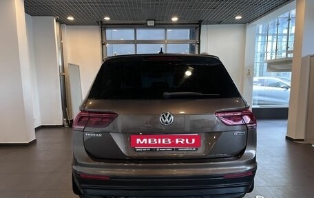 Volkswagen Tiguan II, 2018 год, 2 744 000 рублей, 4 фотография