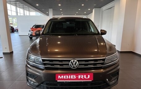 Volkswagen Tiguan II, 2018 год, 2 744 000 рублей, 8 фотография