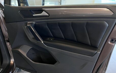 Volkswagen Tiguan II, 2018 год, 2 744 000 рублей, 28 фотография