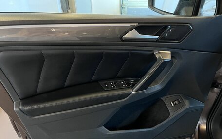 Volkswagen Tiguan II, 2018 год, 2 744 000 рублей, 22 фотография