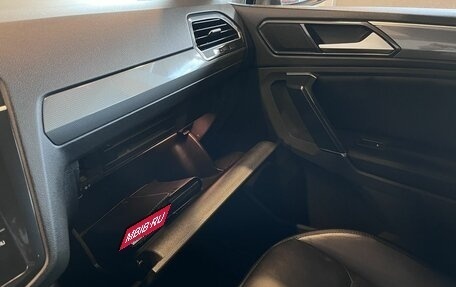 Volkswagen Tiguan II, 2018 год, 2 744 000 рублей, 30 фотография