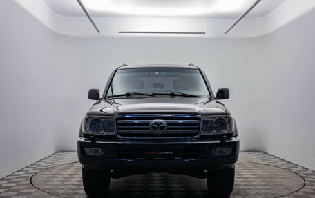 Toyota Land Cruiser 100 рестайлинг 2, 2006 год, 2 340 000 рублей, 2 фотография