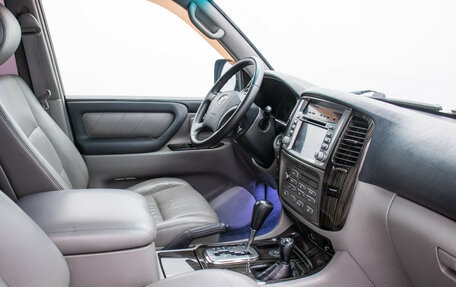 Toyota Land Cruiser 100 рестайлинг 2, 2006 год, 2 340 000 рублей, 10 фотография