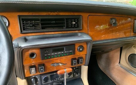 Jaguar XJ III (X350), 1982 год, 1 250 000 рублей, 9 фотография
