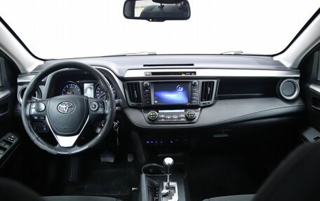 Toyota RAV4, 2016 год, 2 030 000 рублей, 12 фотография